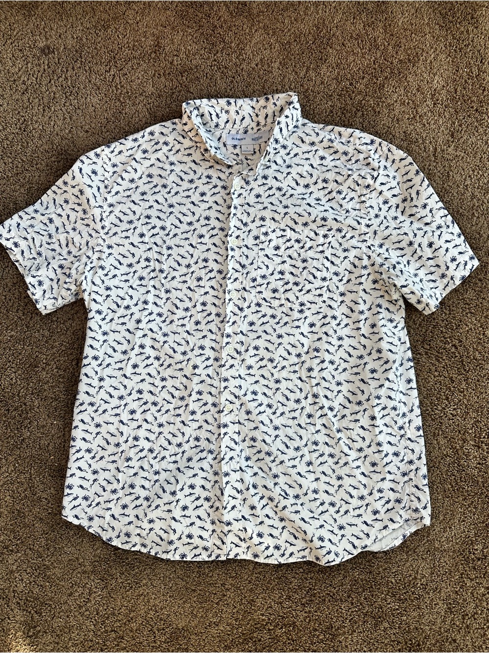 Old Navy White Short-Sleeve Button-Down Shirt with Sea themed print -L